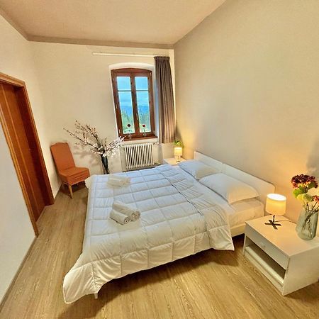 Hotel Corno Bianco Нова Поненте Екстериор снимка